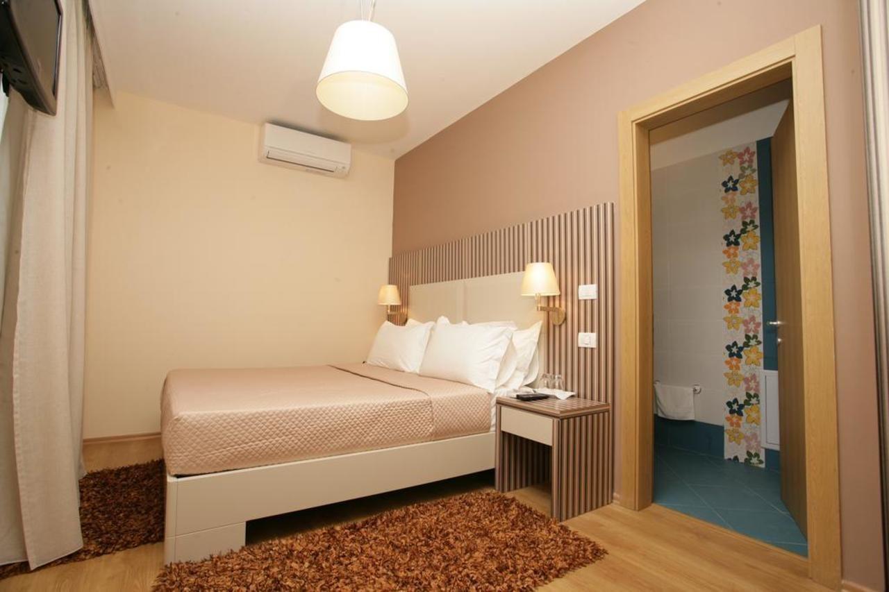 60 Tirana