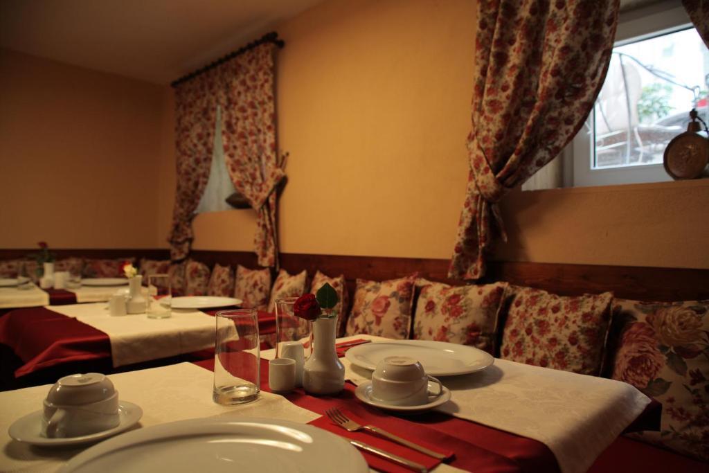 60 Hotel Tirana